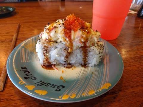 Photo: Sushi Train